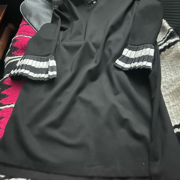 Black spandex material  blouse - Picture 2 of 6